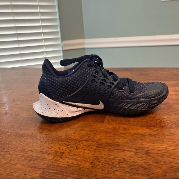 Nike Kyrie Men\'s Dark Blue Navy Athletic Shoes size 7.5 main image 10